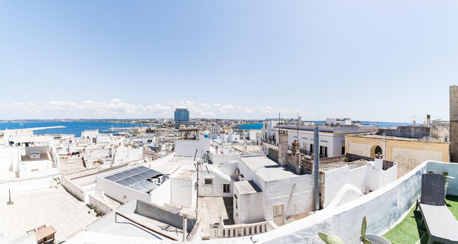 Отель Attico De Maio - Old Town - Terrace Галлиполи Экстерьер фото